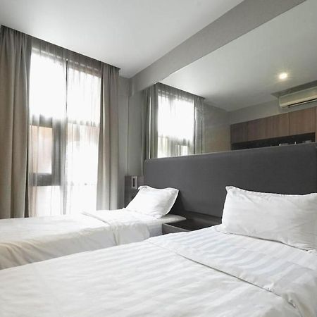 Hotel NuVe Stellar Singapore Esterno foto