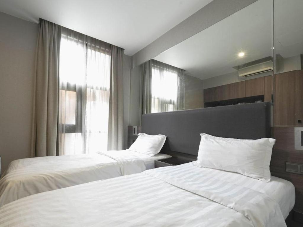 Hotel NuVe Stellar Singapore Esterno foto
